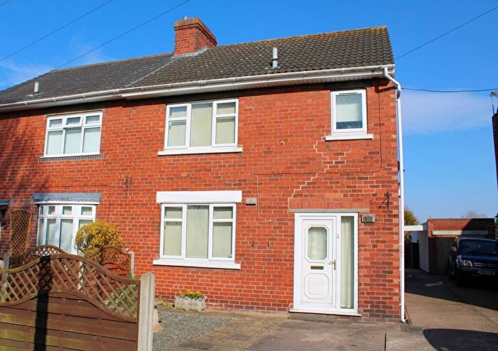 3 Bedroom Semi-Detached House For Sale In East Parade, Brigg, DN20
