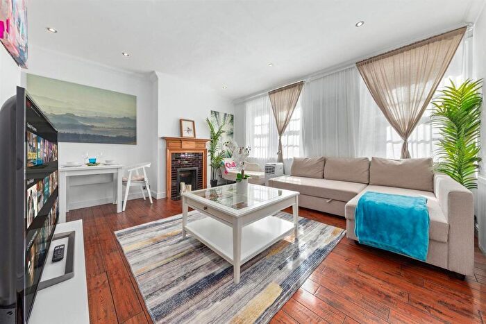 1 Bedroom Flat To Rent In Pavilion Road, London, SW1X