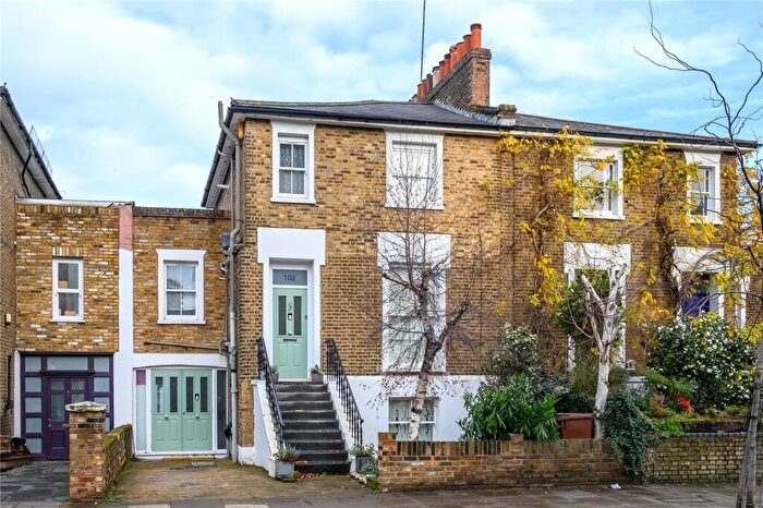 4 Bedroom Terraced House For Sale In Downham Road, Islington, London, N1