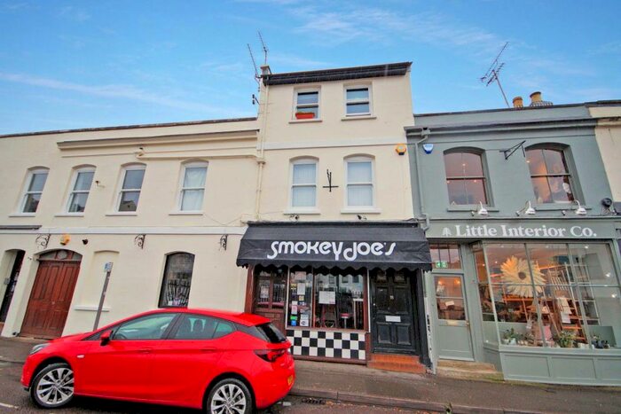 Flat To Rent In Central Cheltenham, GL50