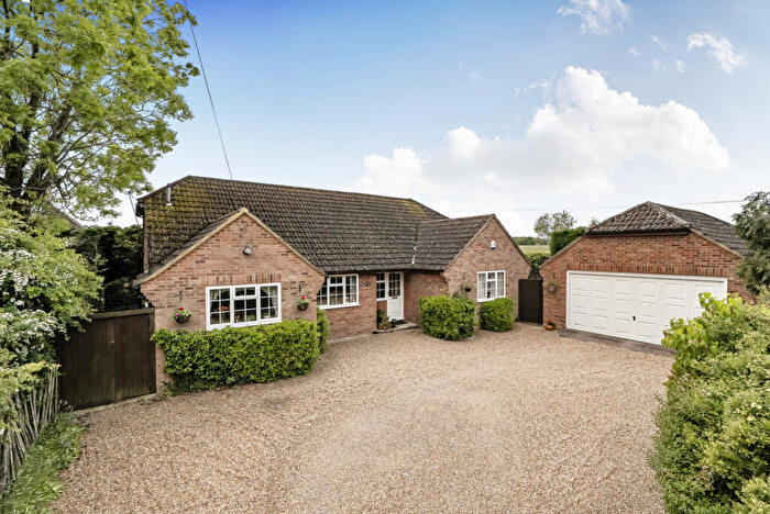 5 Bedroom Detached House For Sale In Theale Road, Burghfield, Reading, Berkshire, RG30