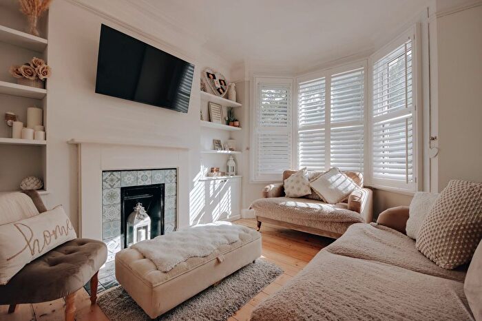 3 Bedroom Semi-Detached House For Sale In King Edward Road, Watford, WD19