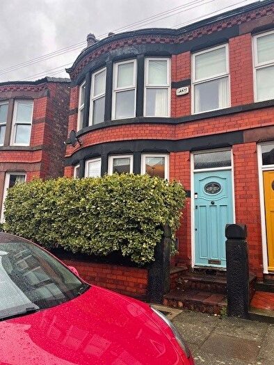 3 Bedroom Semi-Detached House To Rent In Normanston Road, Wirral, CH43