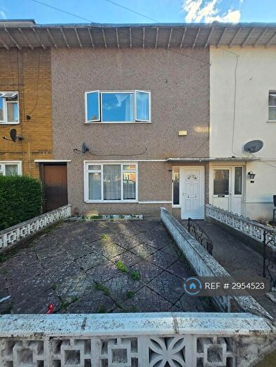 4 Bedroom Detached House To Rent In Duckett St, London, E1