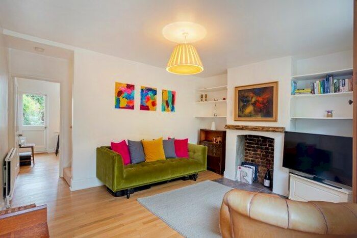 2 Bedroom Property To Rent In Alma Terrace, London, SW18