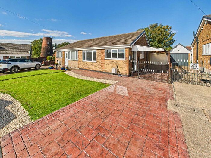 2 Bedroom Bungalow To Rent In Highland Close, Pontefract, WF8