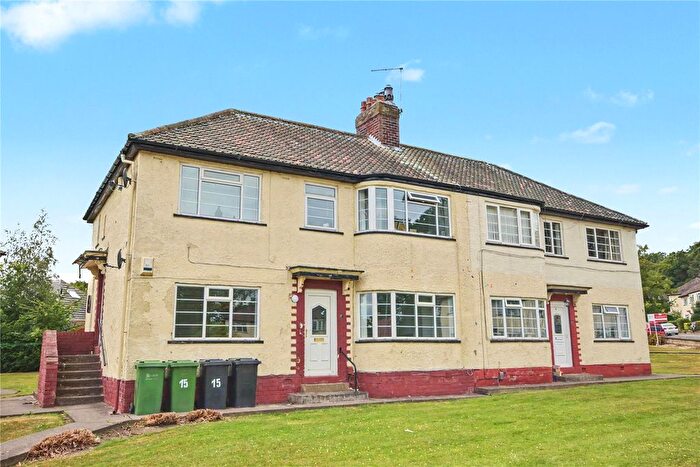 2 Bedroom Flat For Sale In Rothbury Gardens, Leeds, West Yorkshire, LS16