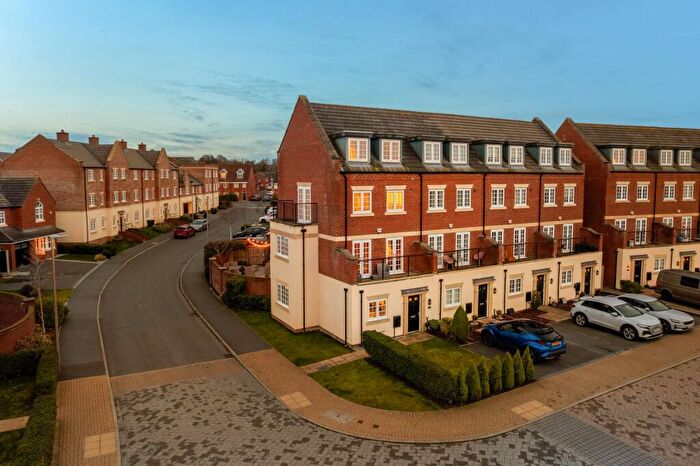 4 Bedroom Town House For Sale In Curzon Avenue, Northwich, CW8