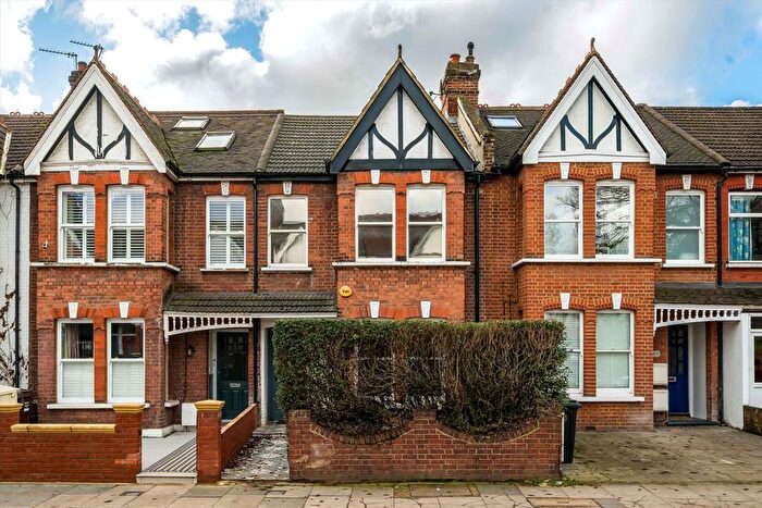 3 Bedroom Terraced House For Sale In Windmill Road, Ealing, W5