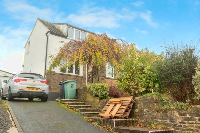 3 Bedroom Detached House For Sale In Lingfield Drive, Cross Roads, Keighley, BD22