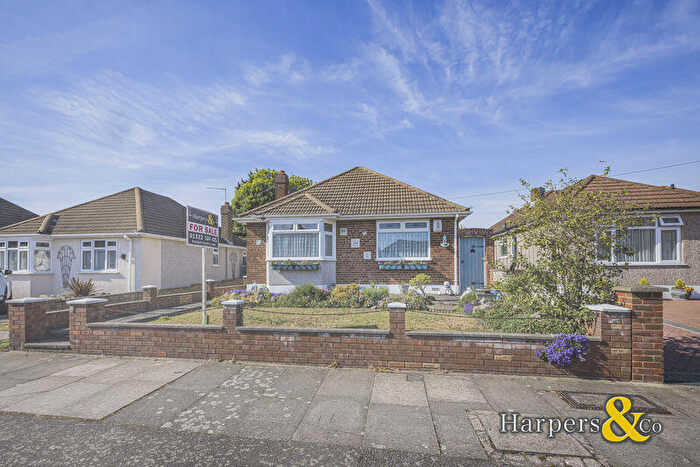 2 Bedroom Bungalow For Sale In Bellevue Road, Bexleyheath, DA6