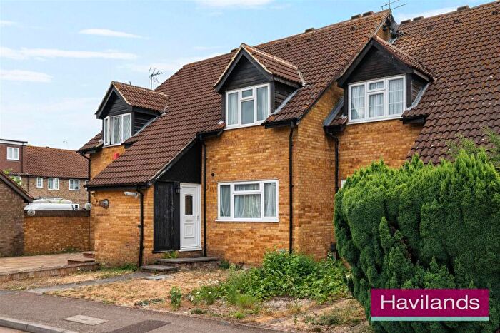 1 Bedroom House To Rent In Mahon Close, Enfield, EN1