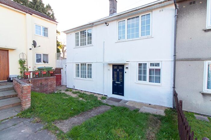 4 Bedroom End Of Terrace House To Rent In Atherfield Road, Southampton, SO16