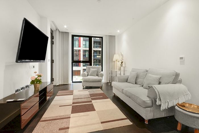 2 Bedroom Flat To Rent In Charles Clowes Walk, London, SW11