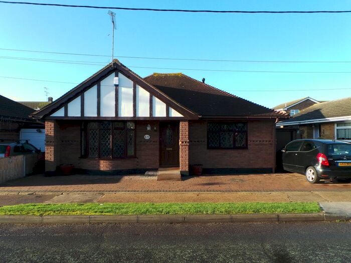 2 Bedroom Detached Bungalow To Rent In Margraten Avenue, Canvey Island, SS8