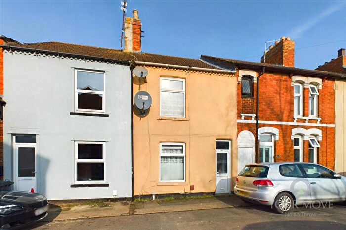 2 Bedroom Terraced House To Rent In Duke Street, Kettering, Northamptonshire, NN16