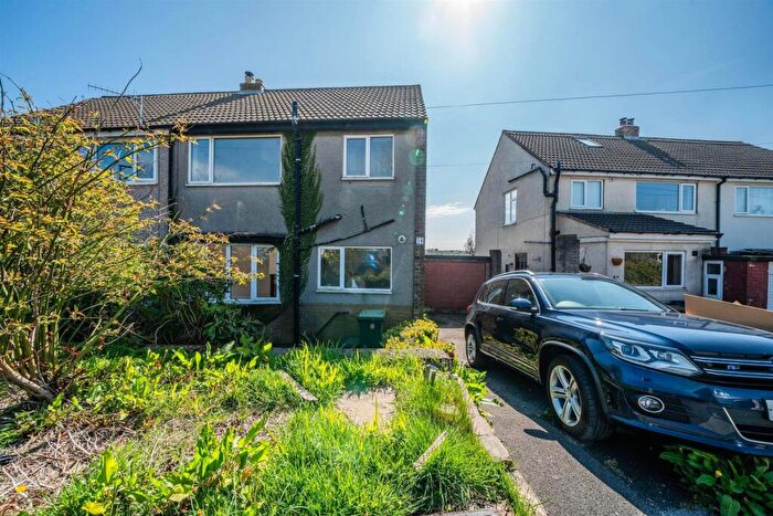3 Bedroom Semi-Detached House For Sale In Ladycroft Avenue, Buxton, SK17