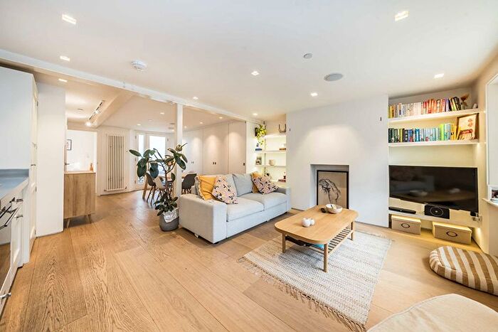 1 Bedroom Flat To Rent In St. James Street, Hammersmith, W6