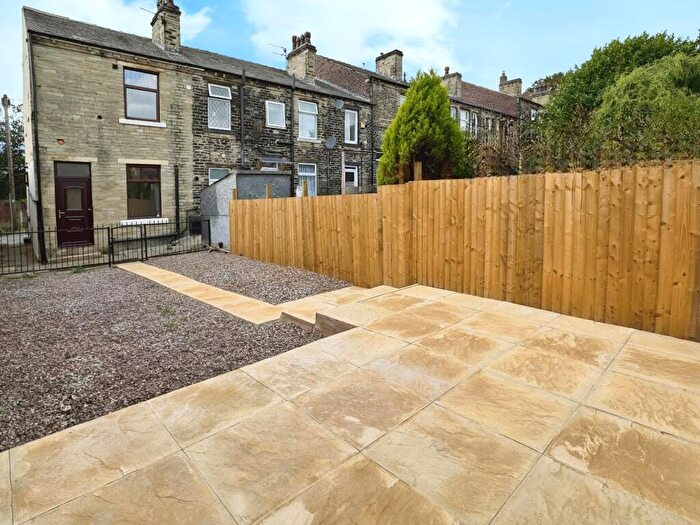 2 Bedroom End Of Terrace House For Sale In Sykes Street, Cleckheaton, BD19