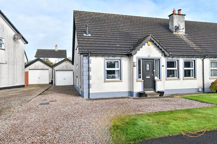 4 Bedroom Semi-Detached House For Sale In Huntingdale Court, Ballyclare, BT39