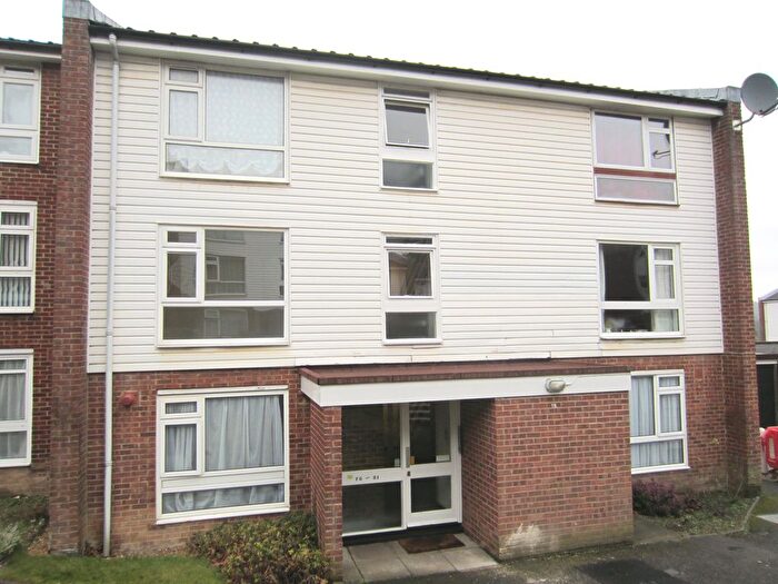 1 Bedroom Flat To Rent In Holmbury Grove, Croydon, CR0