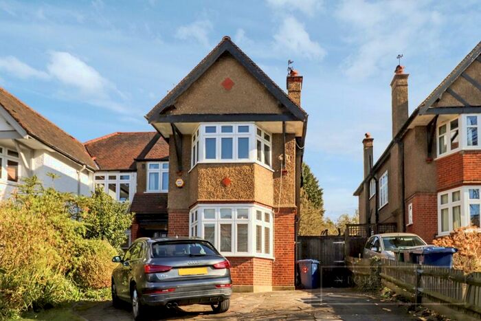 4 Bedroom Semi-Detached House To Rent In Nether Street, Finchley, London, N12