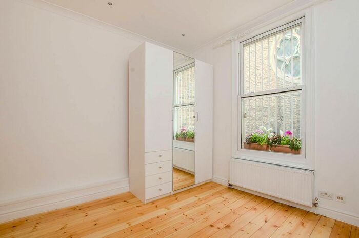 1 Bedroom Flat To Rent In Elgin Crescent, Notting Hill, London, W11