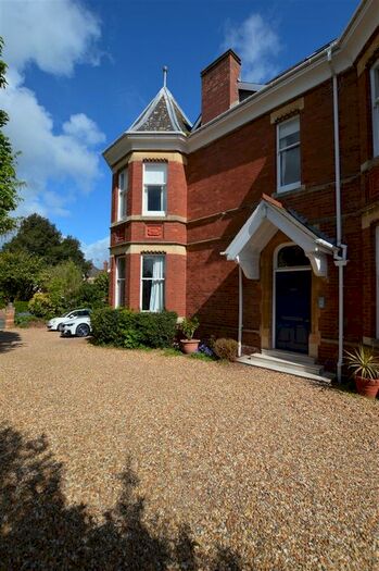2 Bedroom Flat To Rent In Spicer Road, St. Leonards, Exeter, EX1