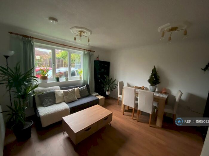2 Bedroom Flat To Rent In Fulton Road, Sheffield, S6