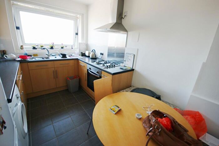 3 Bedroom Apartment To Rent In Harrington Square, Euston, NW1