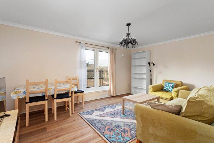 2 Bedroom Flat To Rent In Duddingston Park South, Duddingston, Edinburgh, EH15