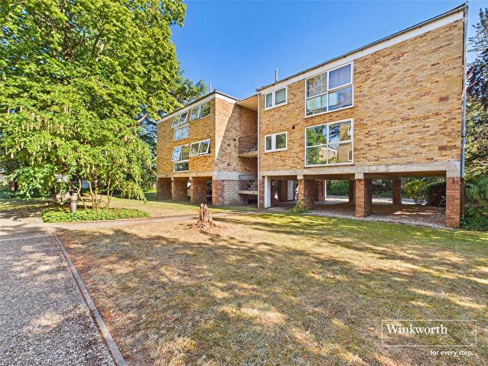 2 Bedroom Flat To Rent In Maria Court, Southcote Road, Reading, Berkshire, RG30