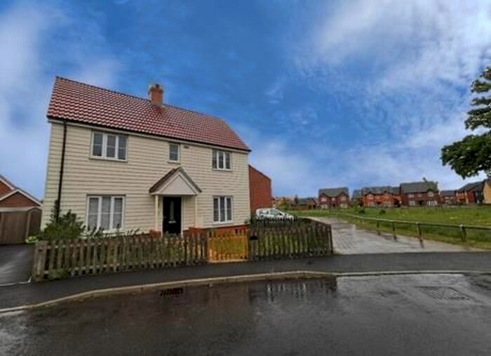 3 Bedroom Detached House To Rent In Sawyer Crescent, Hethersett, Norwich, NR9