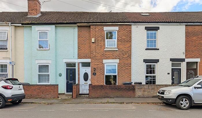 2 Bedroom Terraced House For Sale In Hemmingsdale Road, Hempsted, Gloucester, GL2