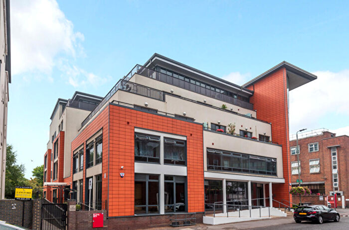 2 Bedroom Apartment For Sale In Sherman Road, Bromley, BR1