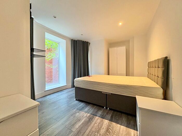2 Bedroom Flat To Rent In Cardigan Road, Headingley, Leeds, LS6