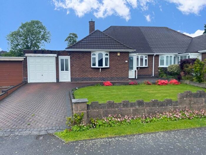 3 Bedroom Semi-Detached Bungalow For Sale In Rosslyn Road, Sutton Coldfield, B76