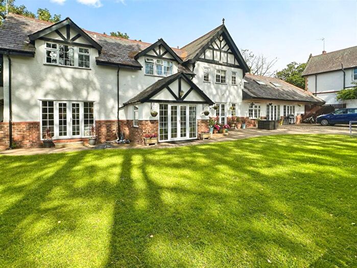5 Bedroom House For Sale In Ffordd Y Berth, Abergele, LL22
