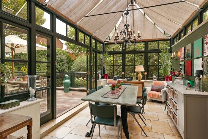 3 Bedroom Flat For Sale In Daleham Gardens, Hampstead, NW3