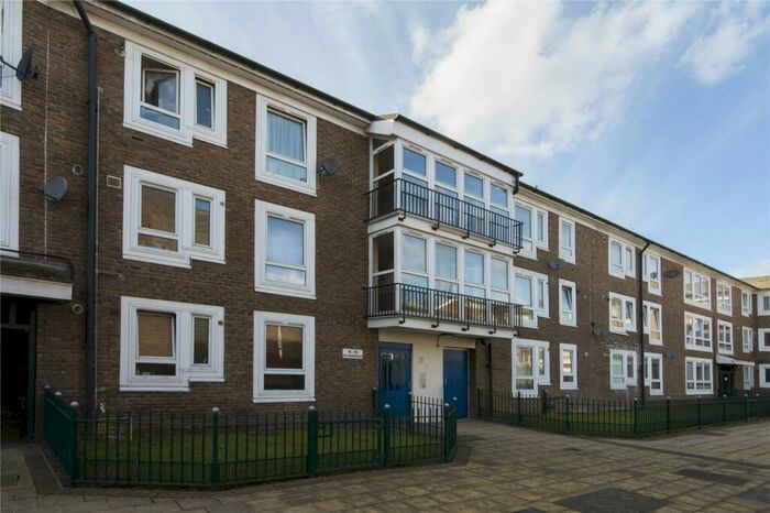 2 Bedroom Flat To Rent In Old Barrowfield, London, E15