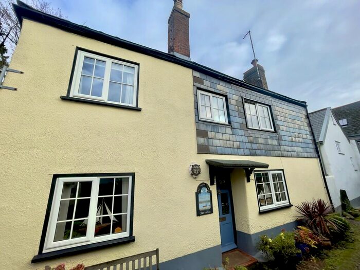 3 Bedroom Cottage To Rent In Church Path, Topsham, EX3
