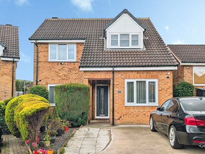 4 Bedroom Detached House For Sale In Carnoustie Grove, Cottingley, Bingley, BD16