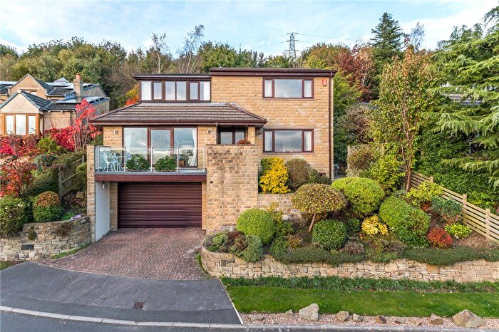 4 Bedroom Detached House For Sale In Daleside, Thornhill, West Yorkshire, WF12