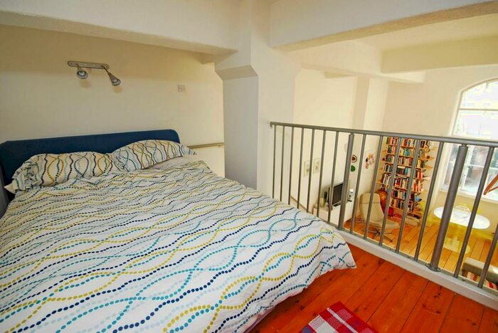 1 Bedroom Flat To Rent In Lexington Building, Bow, London, E3