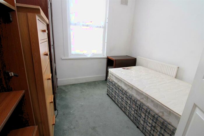 3 Bedroom Terraced House For Sale In River Road, Littlehampton, BN17