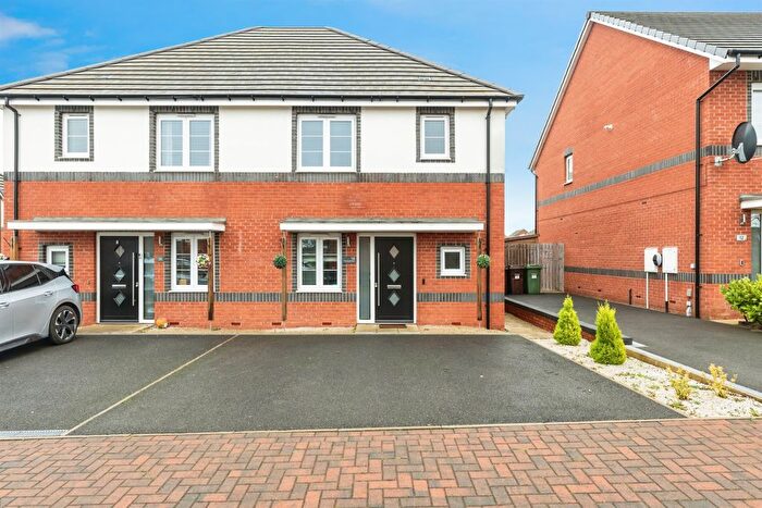 3 Bedroom Semi Detached House For Sale In Conqueror Way, Pontefract, WF8