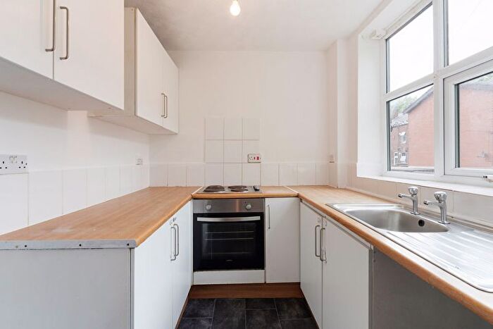 2 Bedroom Flat To Rent In Hartington Road, Bolton, BL1