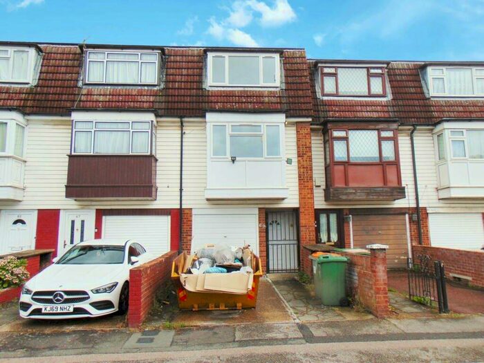 3 Bedroom Terraced House To Rent In Nottingham Avenue, London, E16