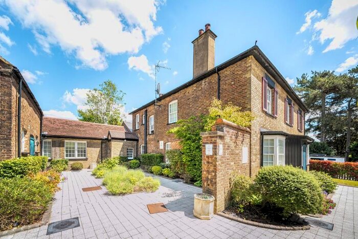 2 Bedroom Flat To Rent In Stanmore, Harrow, HA7