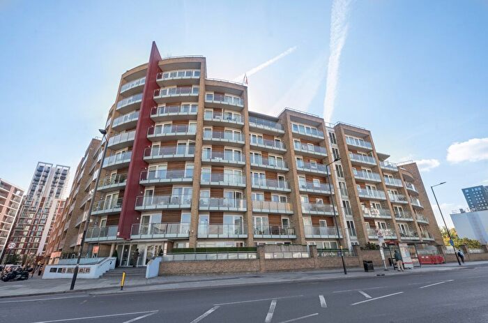 1 Bedroom Flat To Rent In Battersea Park Road, London, SW8
